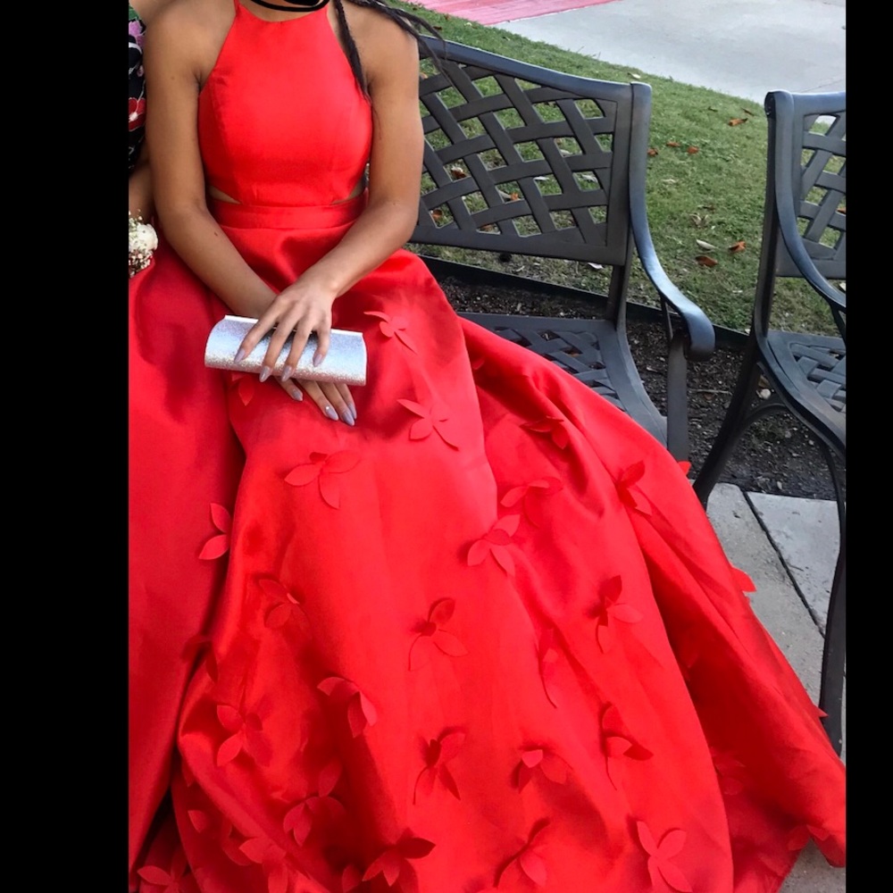 Prom Dress - Picture 2 of 3